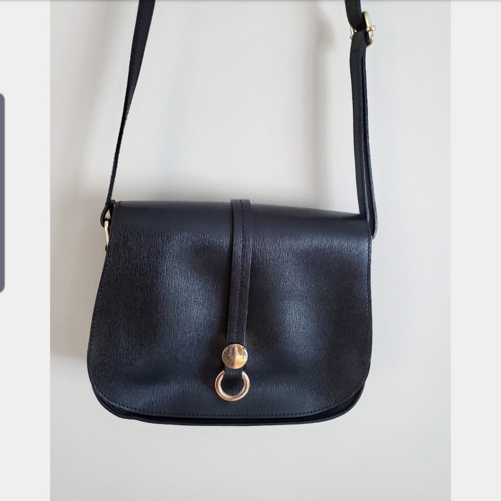 Ceoss Body Black Leather Bag